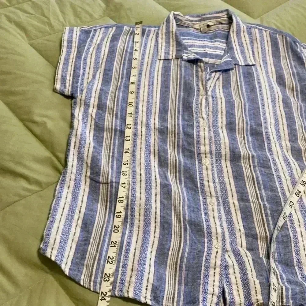Lucky Brand Blue & White Striped Shirt Sleeve Button Up Shirt, Size Small.